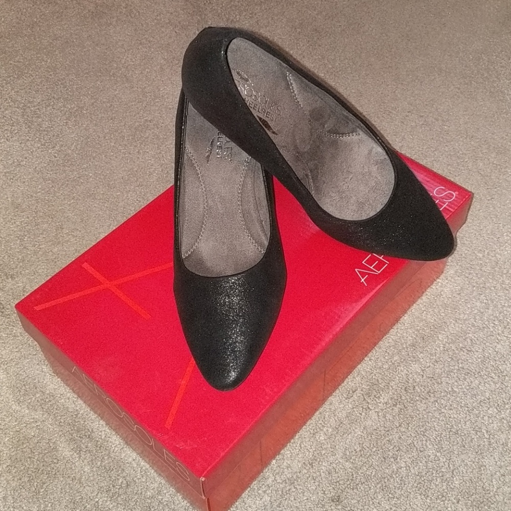 New Aerosoles Black Sparkle Pumps